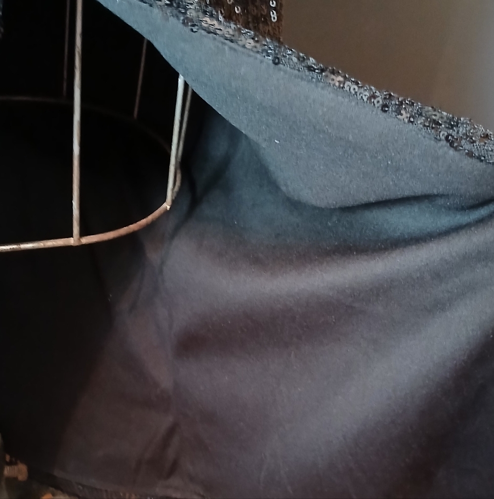 Mac Duggal sequin gown - Picture 4 of 12